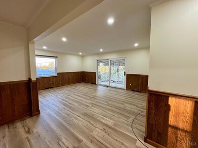 611 Aberdeen Dr, Middletown, OH 45042 - photo 5