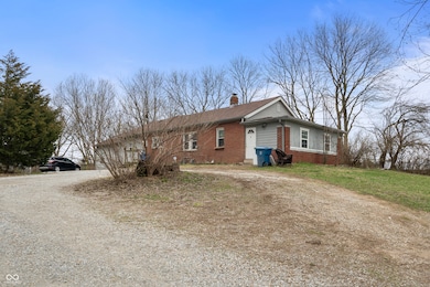 5713 Bluff Rd, Indianapolis, IN 46217 - photo 3