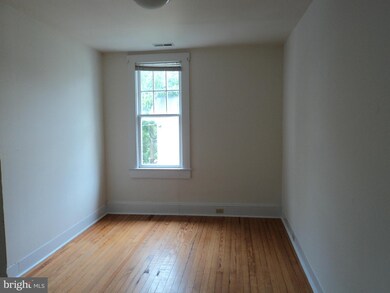 413 N Talbot St unit UPPER RIGHT, Saint Michaels, MD 21663 - photo 4