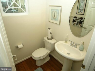 937 Hall Station Dr, Bowie, MD 20721 - photo 4