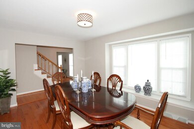 4820 King Solomon Dr, Annandale, VA 22003 - photo 6