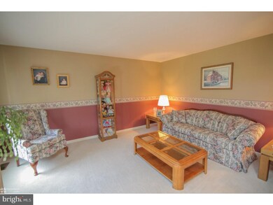 231 Heatherfield Dr, Souderton, PA 18964 - photo 3