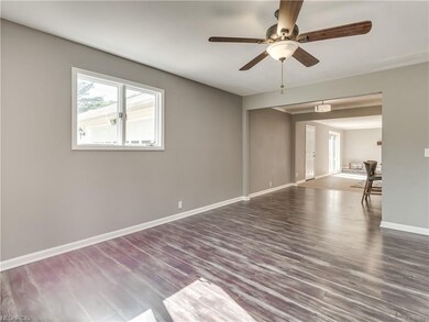 649 Sherwood Dr, Aurora, OH 44202 - photo 5