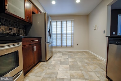 11964 Thurloe Dr, Lutherville Timonium, MD 21093 - photo 3