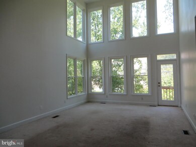 4725 Rippling Pond Dr, Fairfax, VA 22033 - photo 7