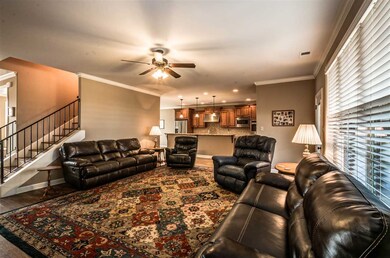 Perfect Room for Family and Entertaining - Open Co