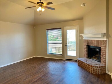 3406 Austin St, Gainesville, TX 76240 - photo 4