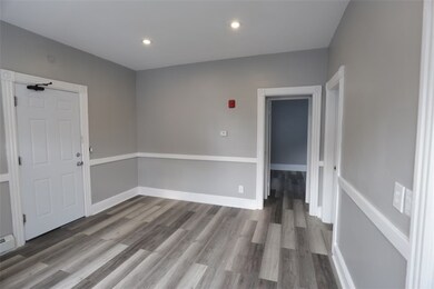 686 Broadway unit 2R, Pawtucket, RI 02860 - photo 4