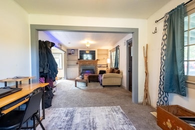 419 NW D St, Grants Pass, OR 97526 - photo 6