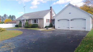 574 Moorestown Dr, Bath, PA 18014 - photo 3