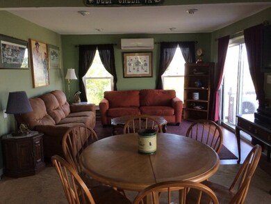 Living Dining Area