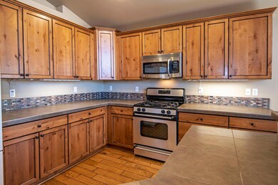 1883 NW Quince Tree Pl Redmond-large-006