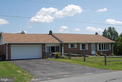 427 Orchard Rd, Mount Joy, PA 17552 - photo 2