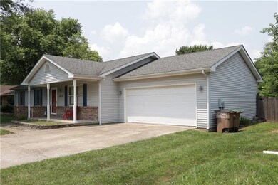 5230 Navajo Ct, Columbus, IN 47203 - photo 3