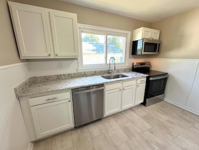 365 Sunset Dr, South Lebanon, OH 45065 - photo 4