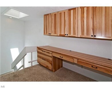 Studio/Study/Office.