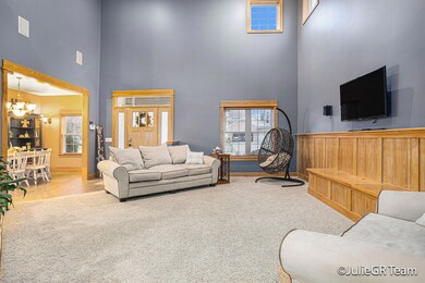 2 Living Room & Entry