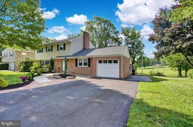 526 Hain Ave, Reading, PA 19605 - photo 2