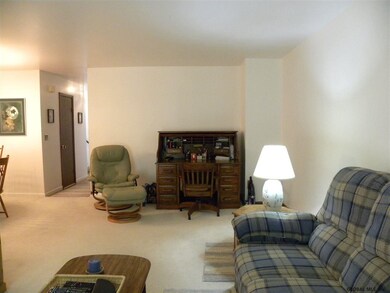 81 Velina Dr, Albany, NY 12203 - photo 3