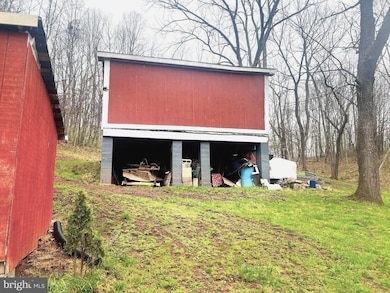 674 Wasamud Ln, Warfordsburg, PA 17267 - photo 6