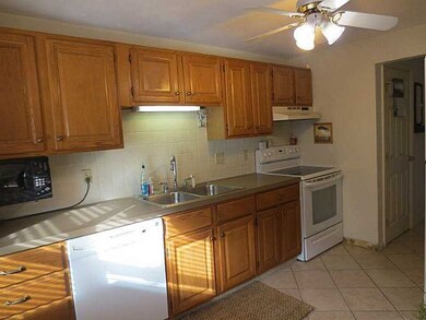 1605 Pinewood Dr unit 1605, Smithfield, RI 02917 - photo 6