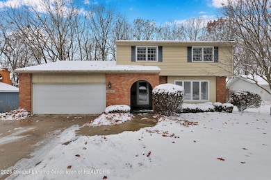 1920 Briarwood Dr, Lansing, MI 48917 - photo 2