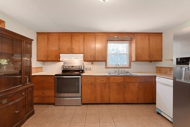 3 Mckenney Cir, Andover, MA 01810 - photo 7