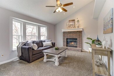 210 W Calico Dr, Raymore, MO 64083 - photo 6
