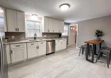 27 Lakeview Way, Auburn, NH 03032 - photo 4