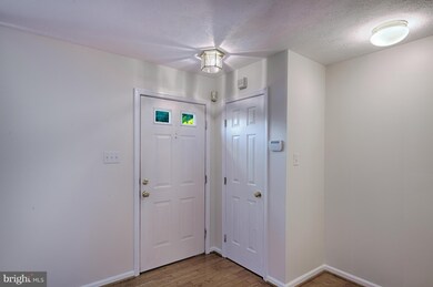 5218 Torrington Cir, Rosedale, MD 21237 - photo 4