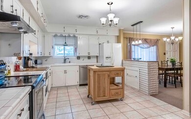 Kitchen 5