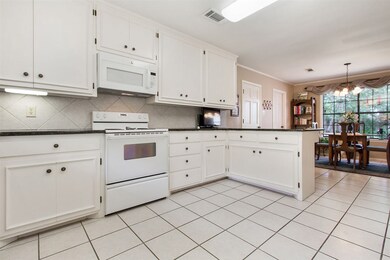 HUGE KITCHEN WITH NEW GRANITE COUNTERS