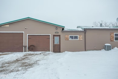 5816 133rd Ave NW, Williston, ND 58801 - photo 3