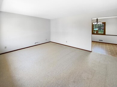 10516 Wren St NW, Coon Rapids, MN 55433 - photo 7