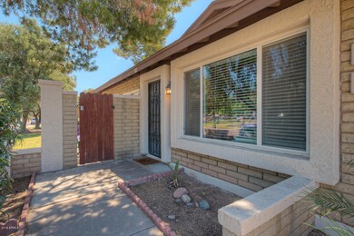 1017 W Laguna Dr Tempe AZ-large-002-4-En