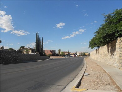 10781 Vista Del Sol Dr unit 4, El Paso, TX 79935 - photo 6