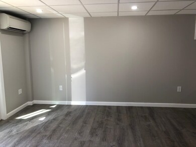 207 Bypass 28 unit B, Derry, NH 03038 - photo 3