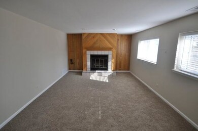 1620 Apache Dr, Naperville, IL 60563 - photo 4