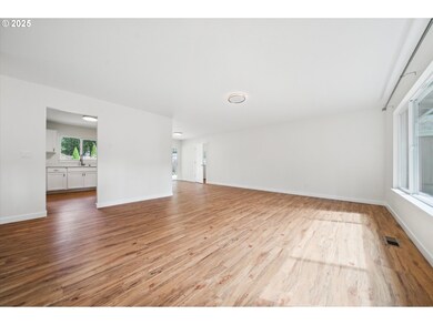 5665 Washington Ct, Lake Oswego, OR 97035 - photo 4