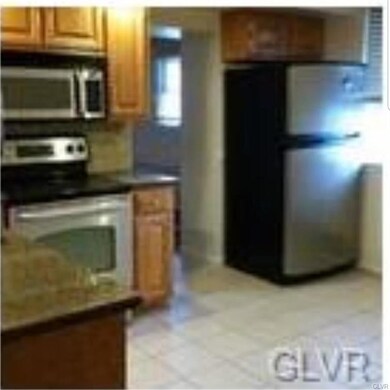 822 Main St unit 2nd Floor, Bethlehem, PA 18018 - photo 2