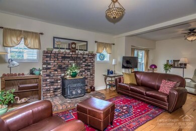 424 NW Riverside Blvd, Bend, OR 97701 - photo 3