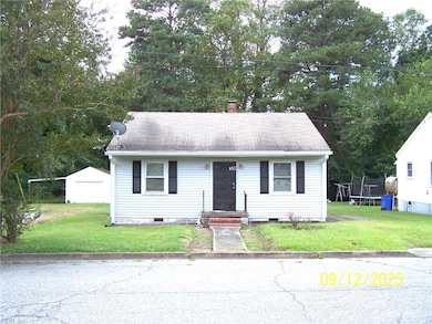 571 Laurel St, Franklin, VA 23851 - photo 3