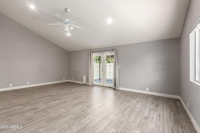 5610 W Sunnyslope Ln, Glendale, AZ 85302 - photo 6