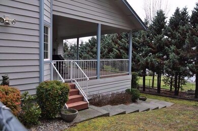 1105 NW Regent Dr, Grants Pass, OR 97526 - photo 4