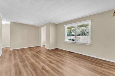 1426 E Calhoun St, Anderson, SC 29621 - photo 5