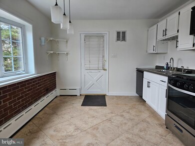 403 Bullock St unit 2, Conshohocken, PA 19428 - photo 3