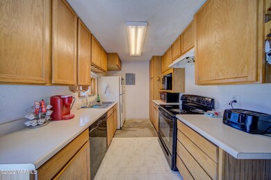 954 Oak Ave-15