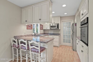 4 Ives Place, Matawan, NJ 07747 - photo 4