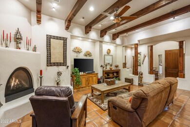 007_Living Room