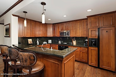 RitzCarltonUnit8209_WEB008